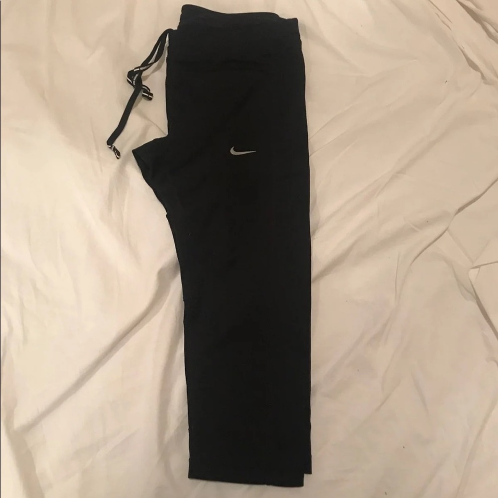 Nike dri fit capris